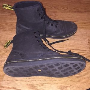 Dr. Martens size 7 black leather